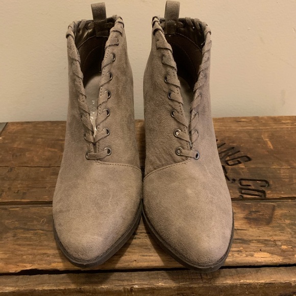 Coconuts by Matisse Alabama Slit Ankle Booties - Picture 2 of 5